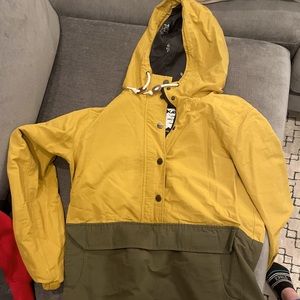 Kavu water resistant pullover